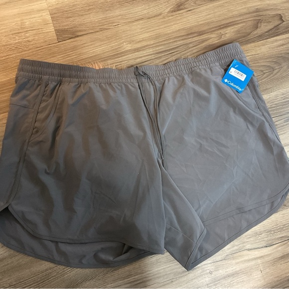 Columbia Gray Omni shield Short Size 3XL NWT - Picture 4 of 9